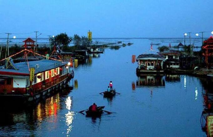 微山湖红荷湿地住宿_微山湖湿地住宿